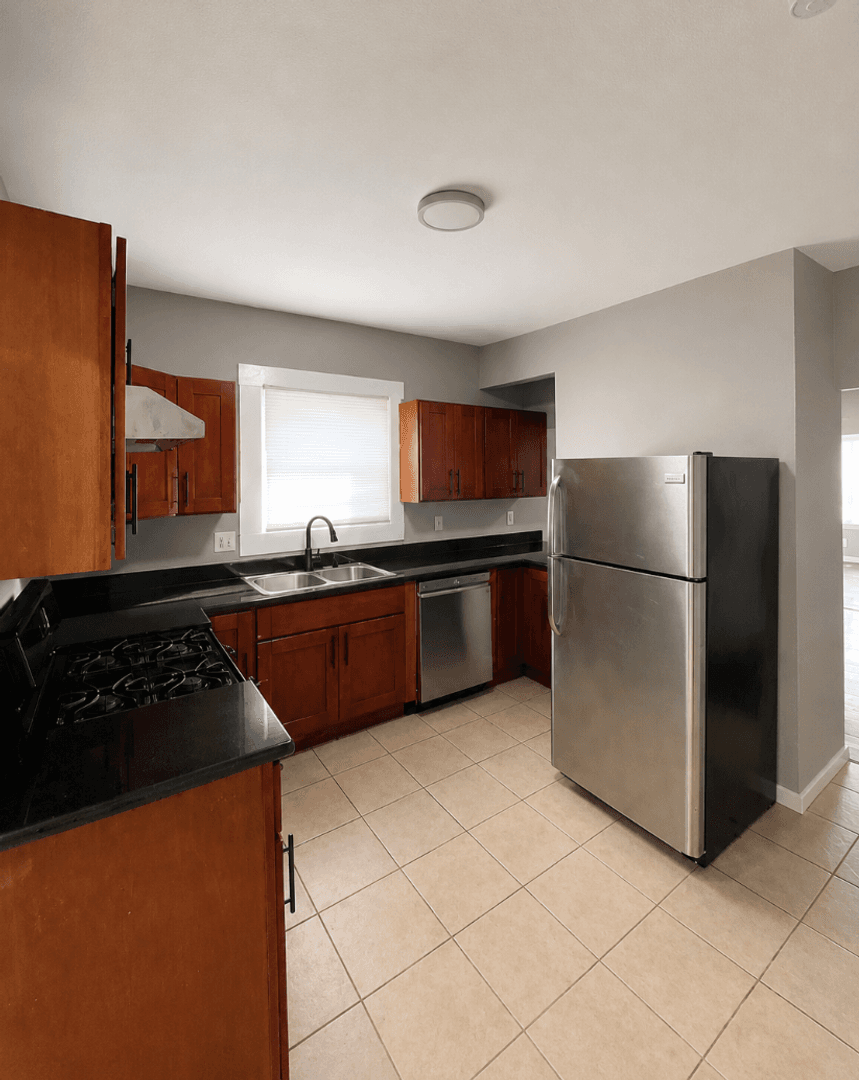 Oakland Apartment: 666-672 25th