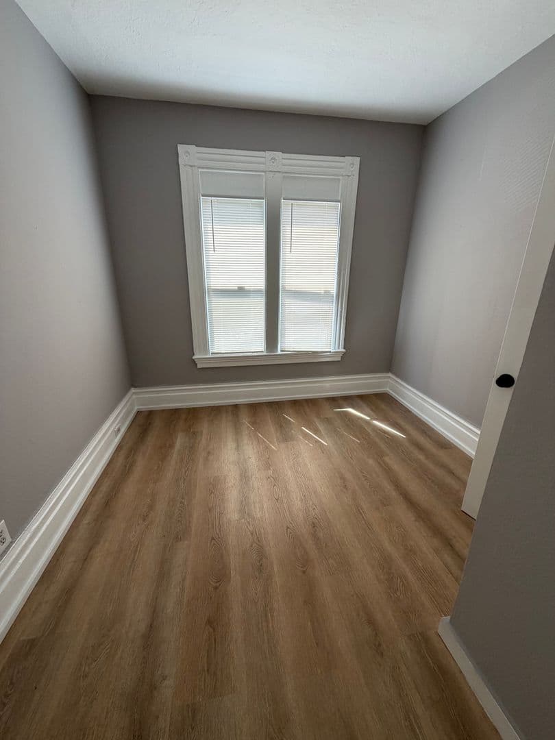 Oakland House: 828 21st St