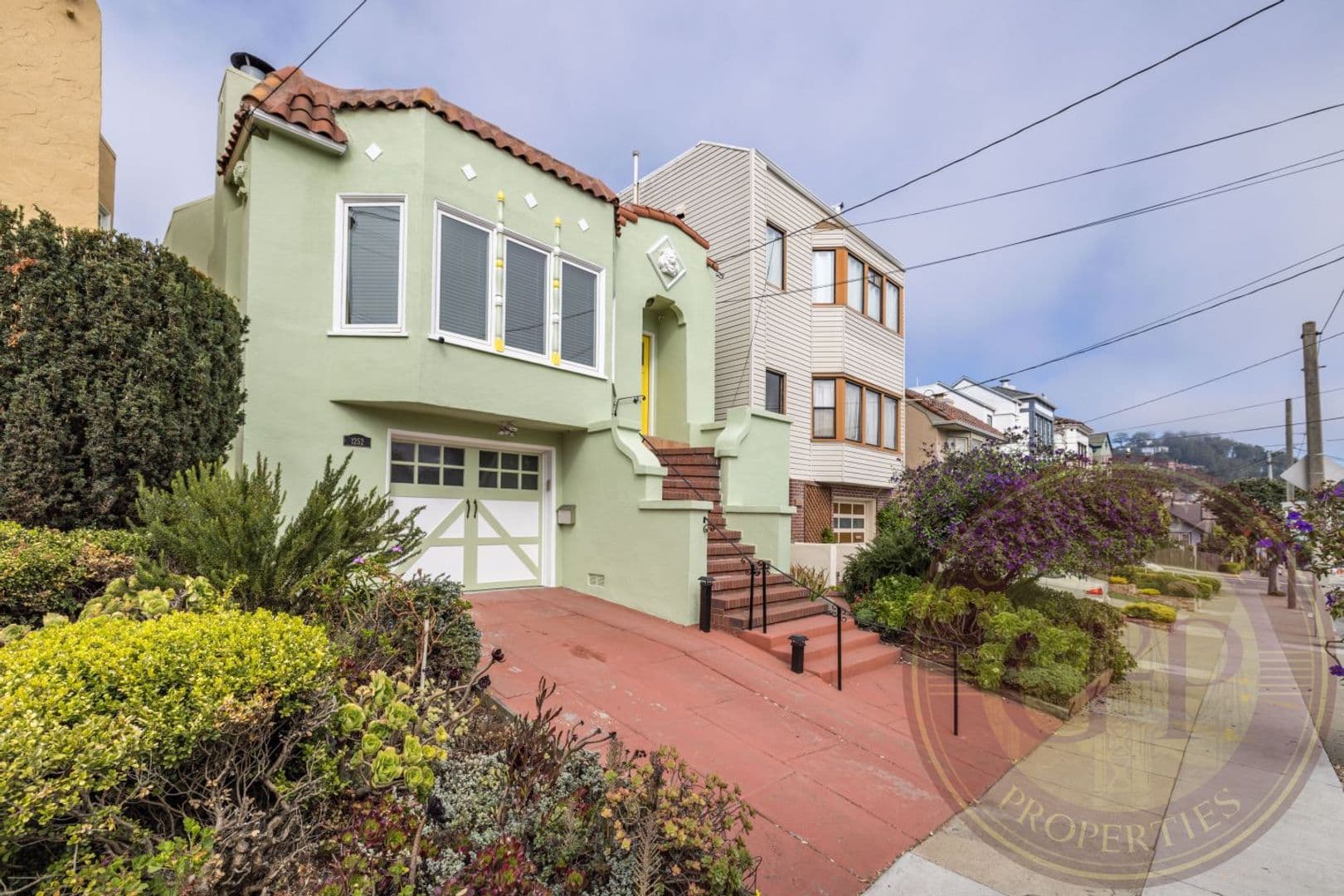 San Francisco House: 1252 Ulloa Street