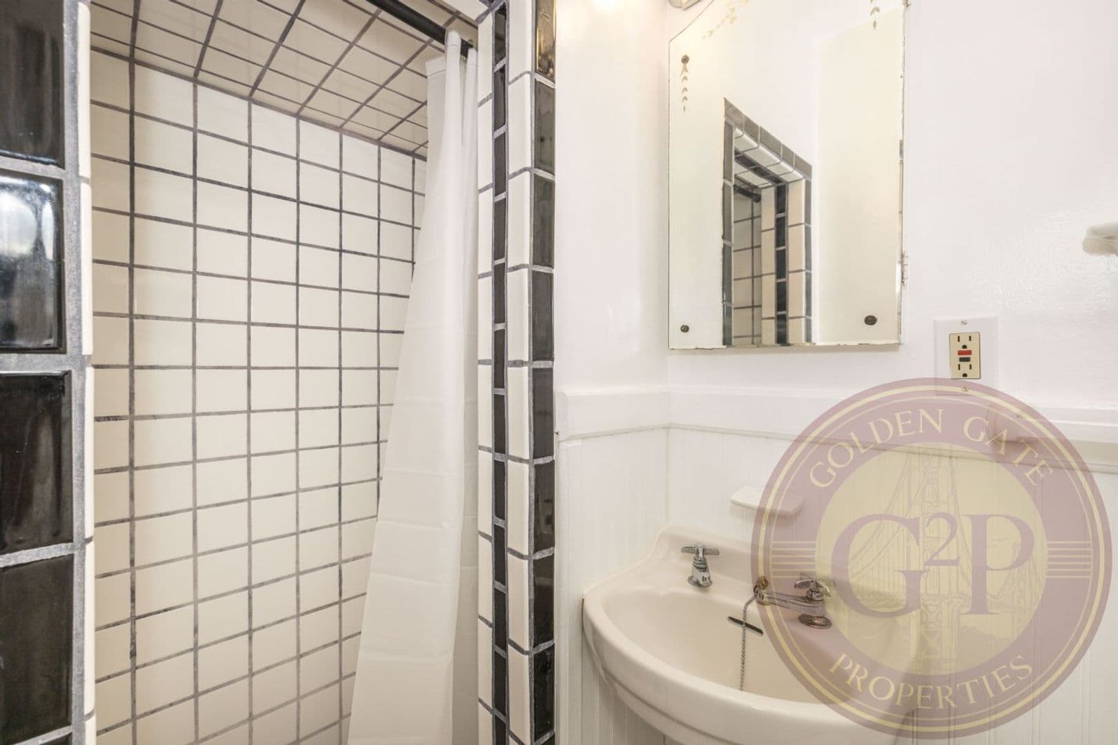 San Francisco House: 1252 Ulloa Street