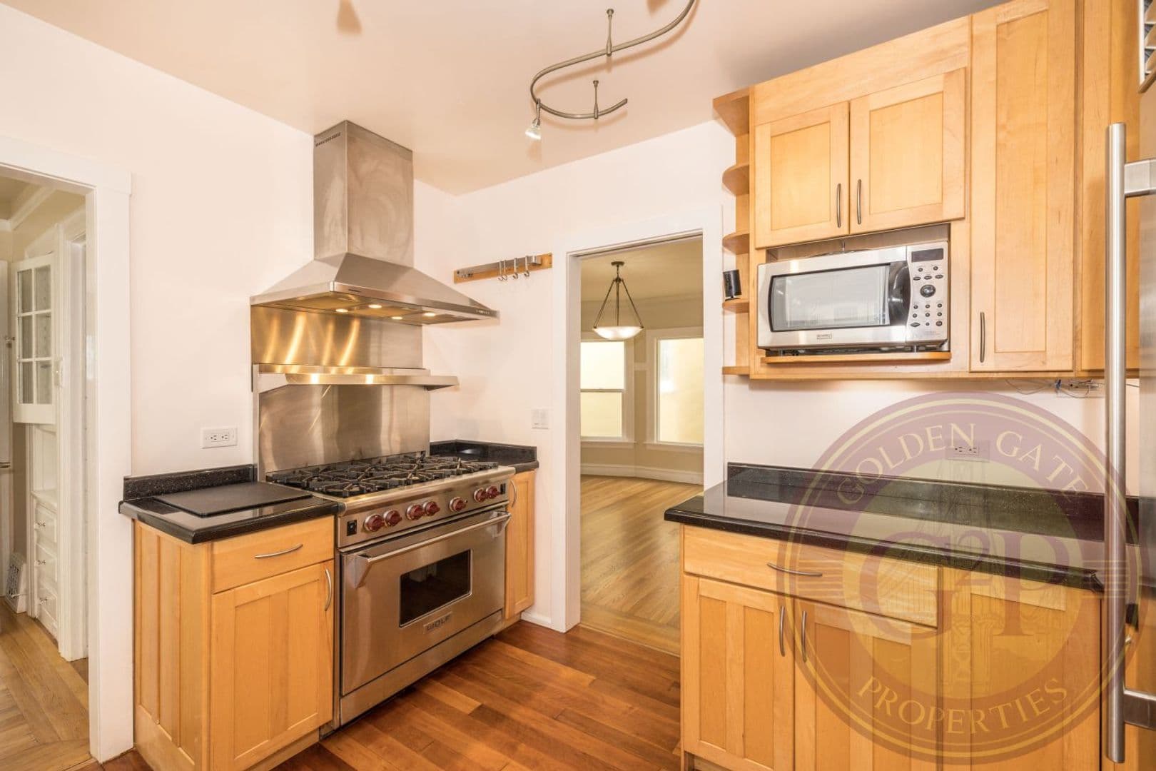 San Francisco House: 1252 Ulloa Street