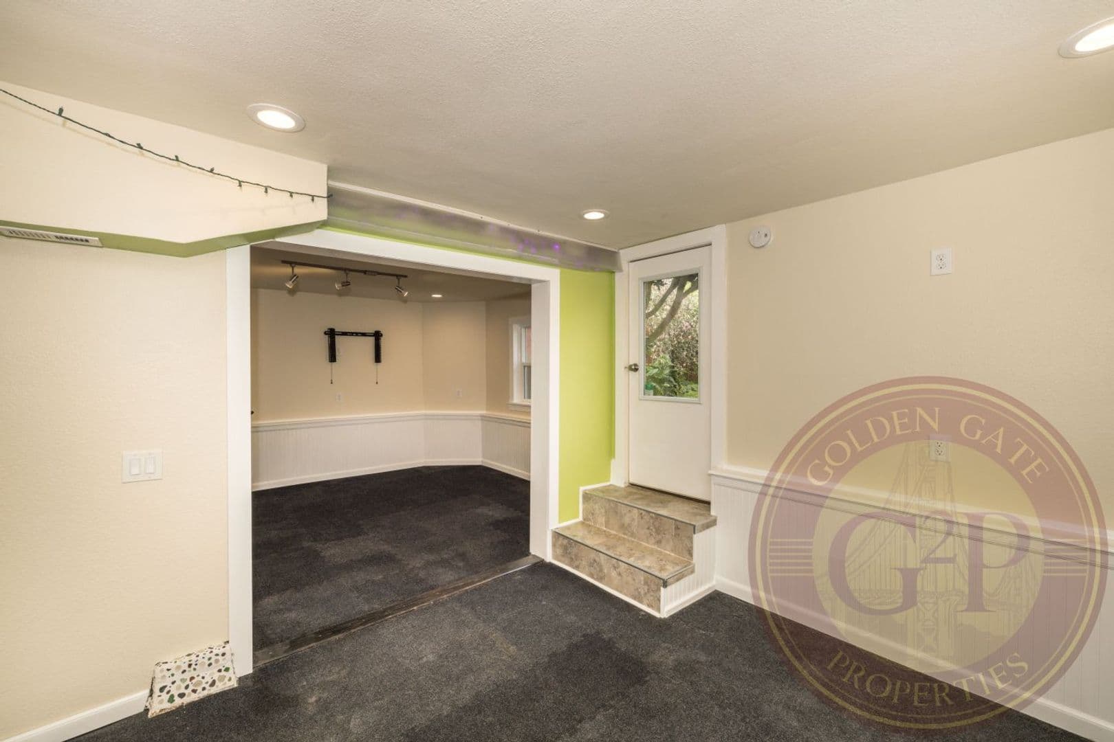 San Francisco House: 1252 Ulloa Street