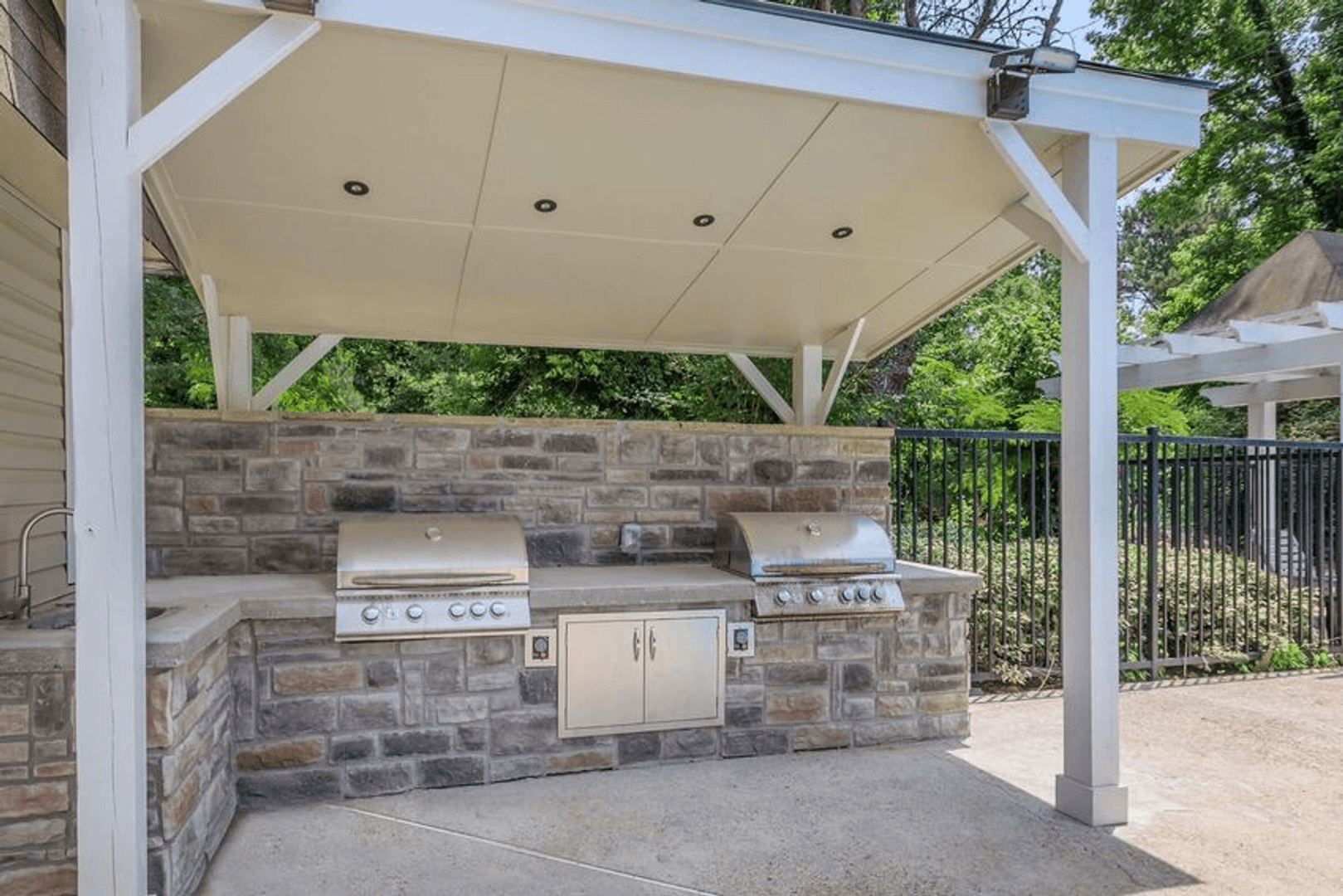 Atlanta Apartment: 3390 Fairburn Rd SW