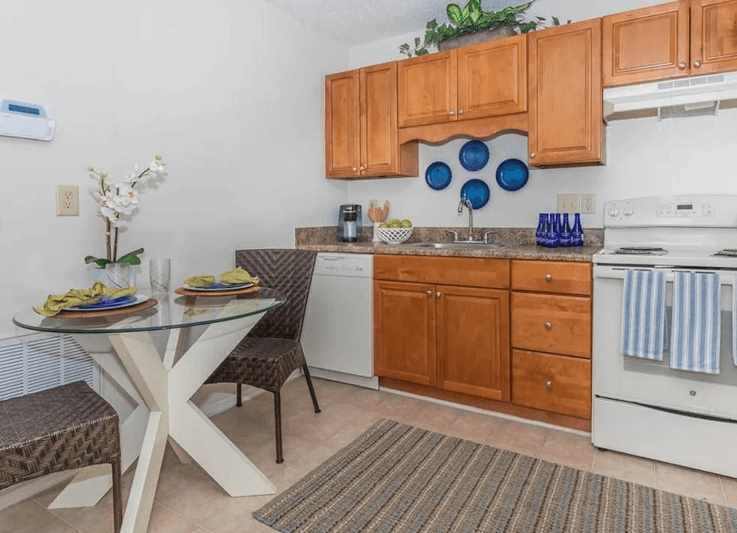 Mobile Apartment: 608 Azalea Rd