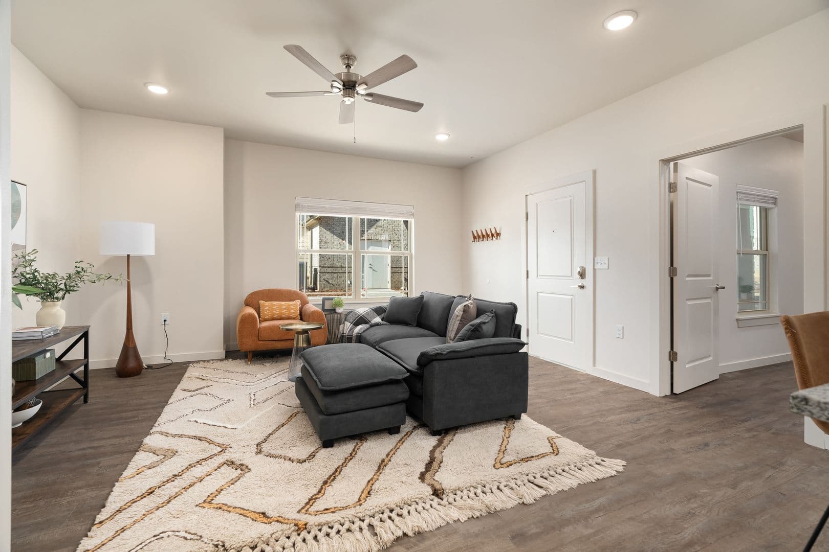 Barling Apartment: 1800 Frontier Rd