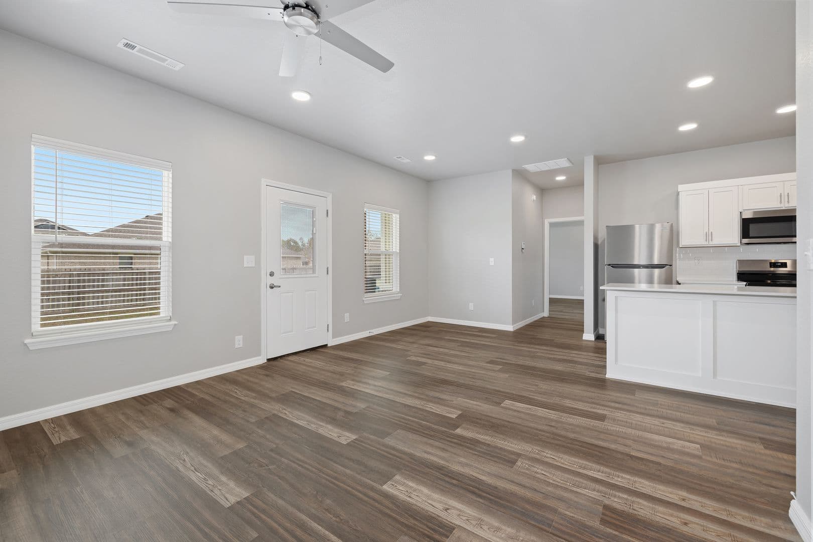 Tontitown Apartment: 693 Morsani Pl