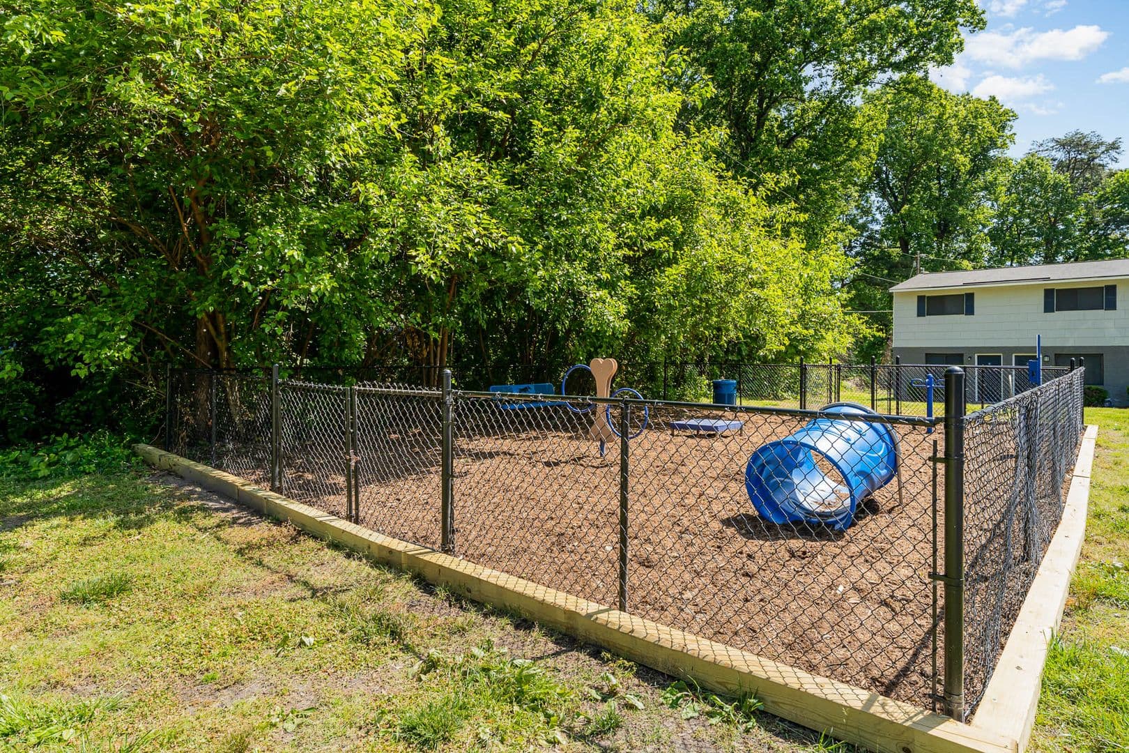 Greensboro Apartment: 3902 Overland Heights
