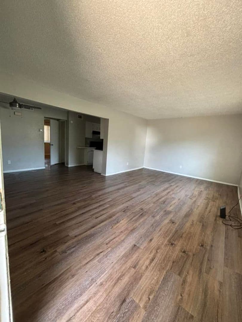 Oklahoma City Apartment: 6300 N Meridian Ave