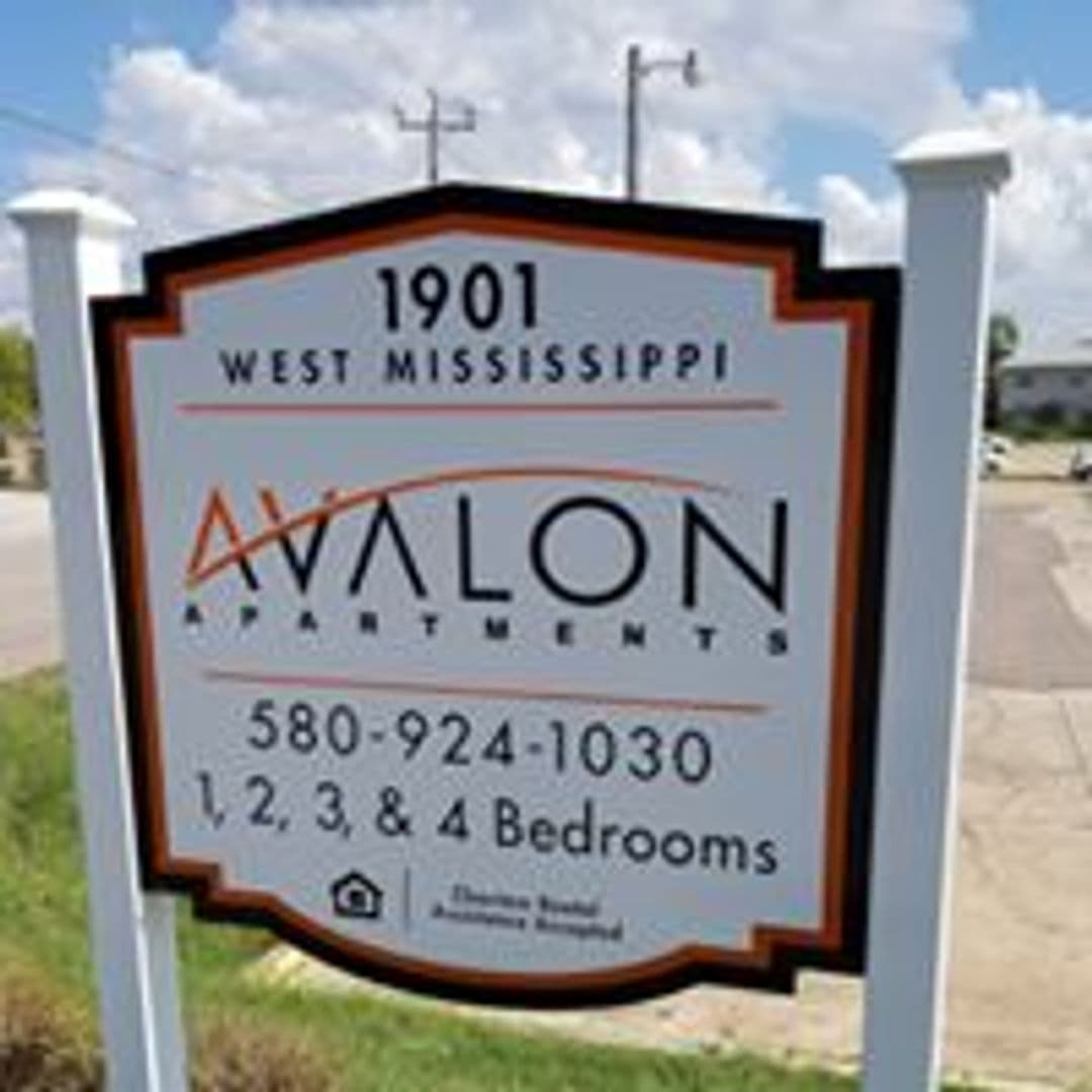 Durant Apartment: 1901 W Mississippi St