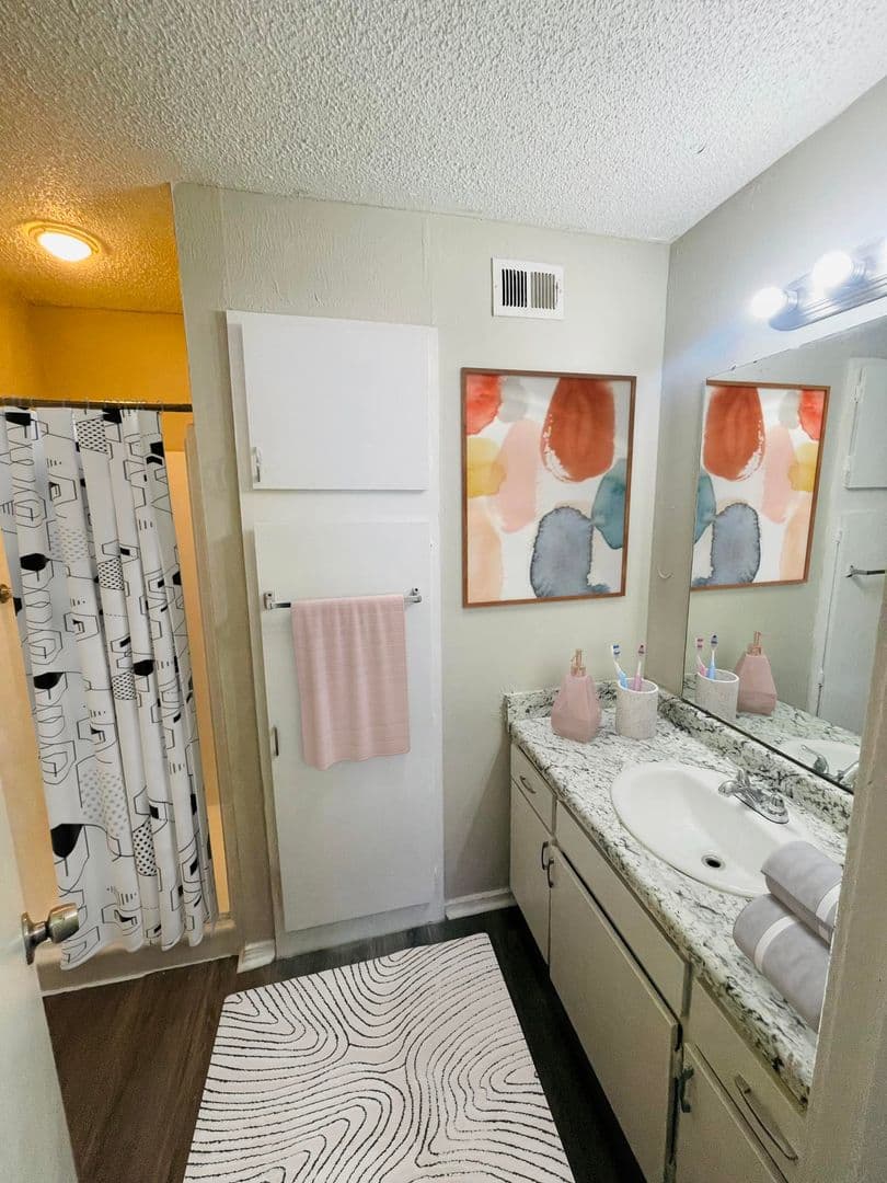 Fort Smith Apartment: 5900 Kinkead Ave