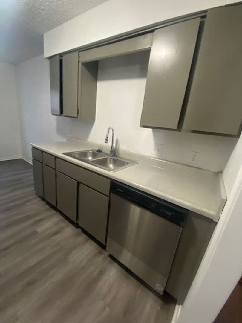 Fort Smith Apartment: 9801 Meandering Way