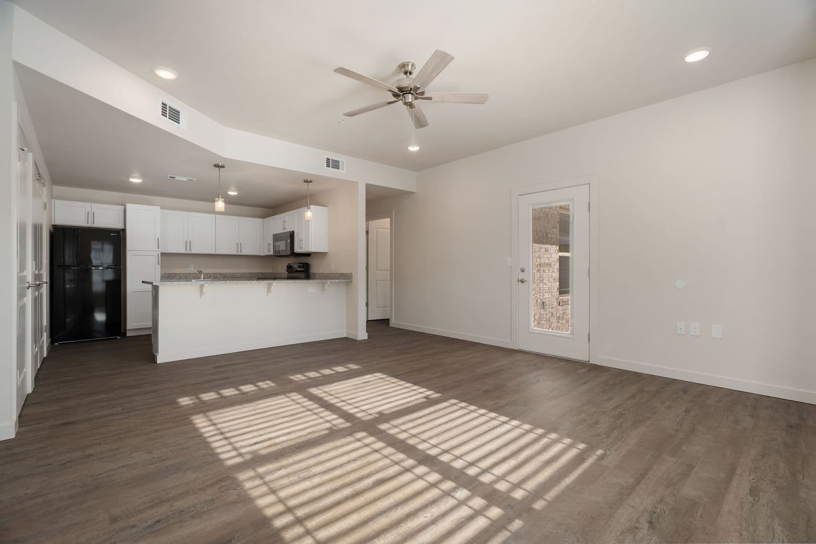 Barling Apartment: 1800 Frontier Rd