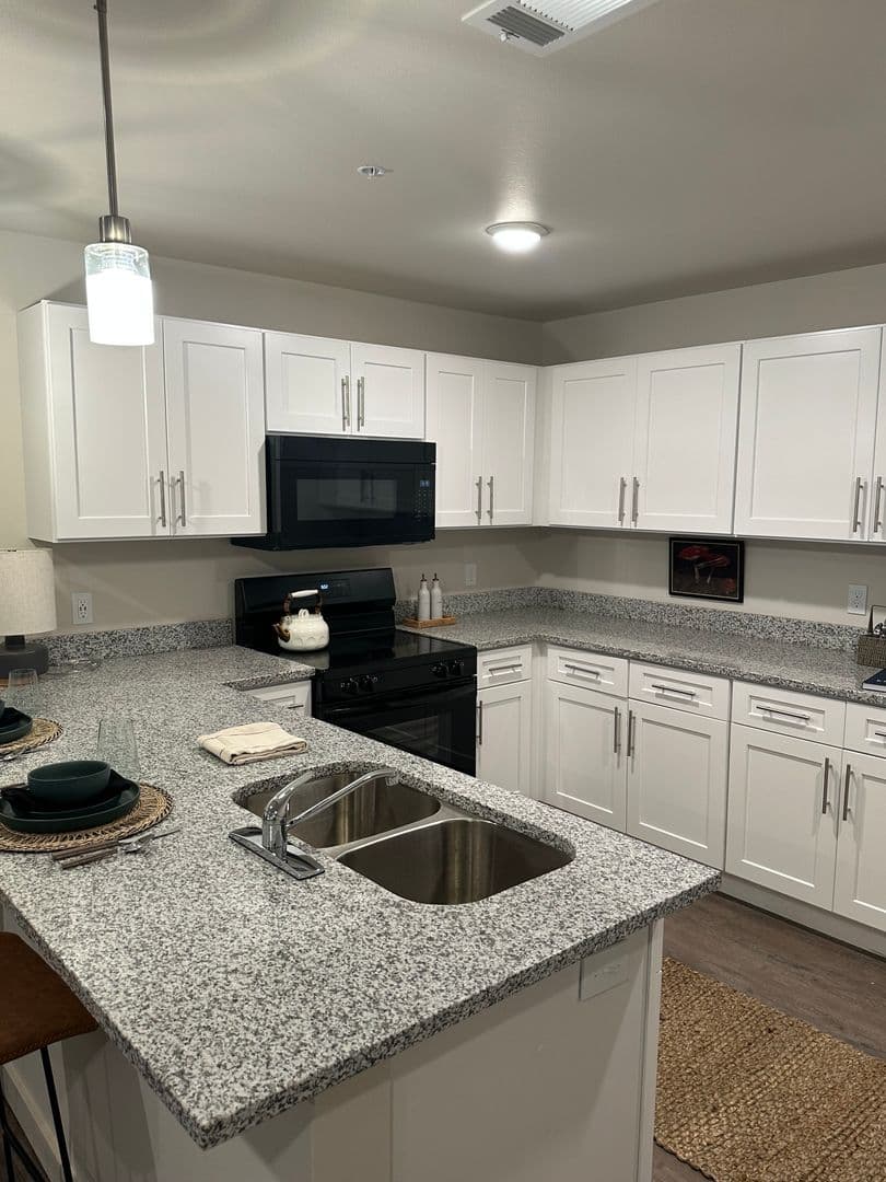 Barling Apartment: 1800 Frontier Rd