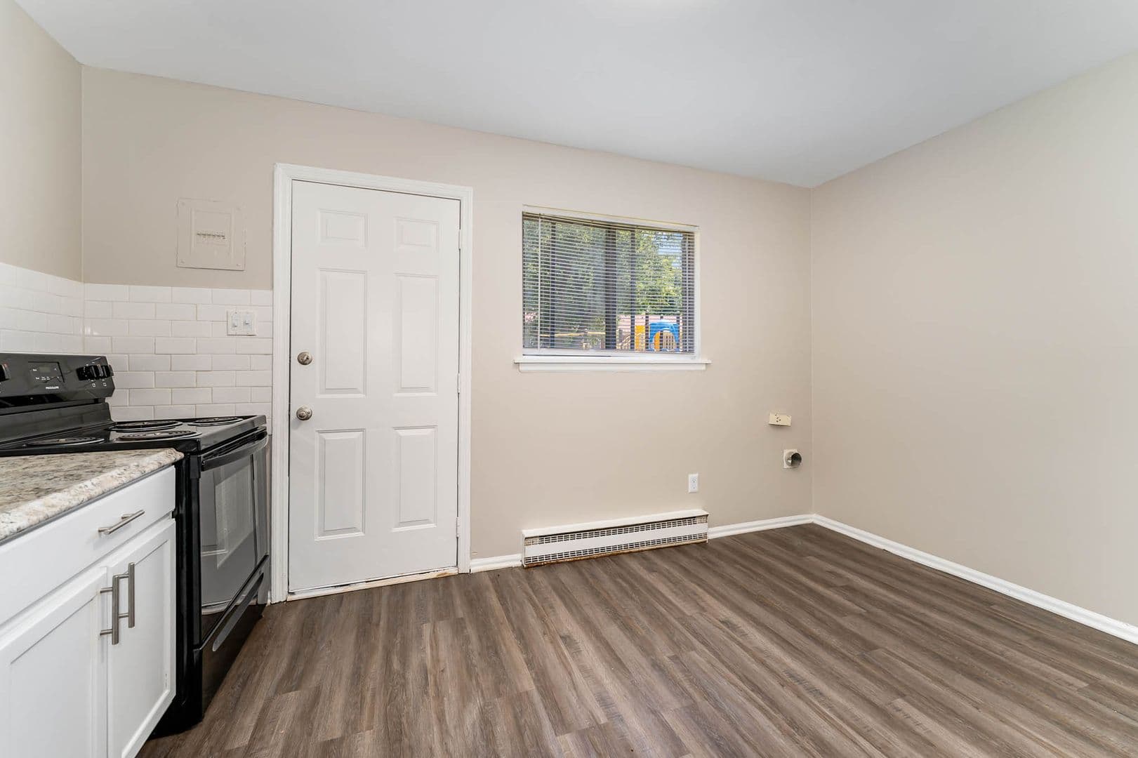Greensboro Apartment: 3902 Overland Heights