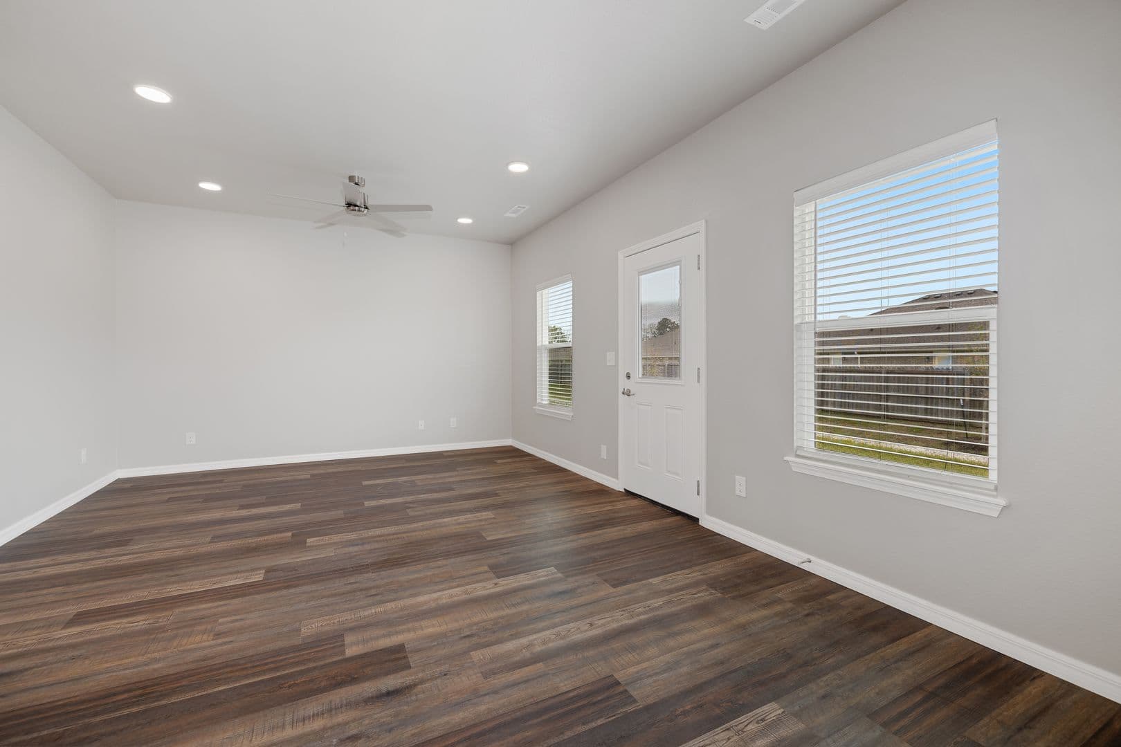 Tontitown Apartment: 693 Morsani Pl