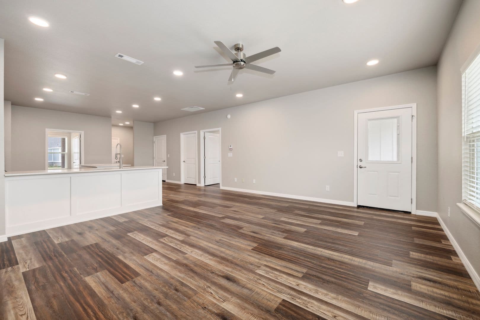 Tontitown Apartment: 693 Morsani Pl