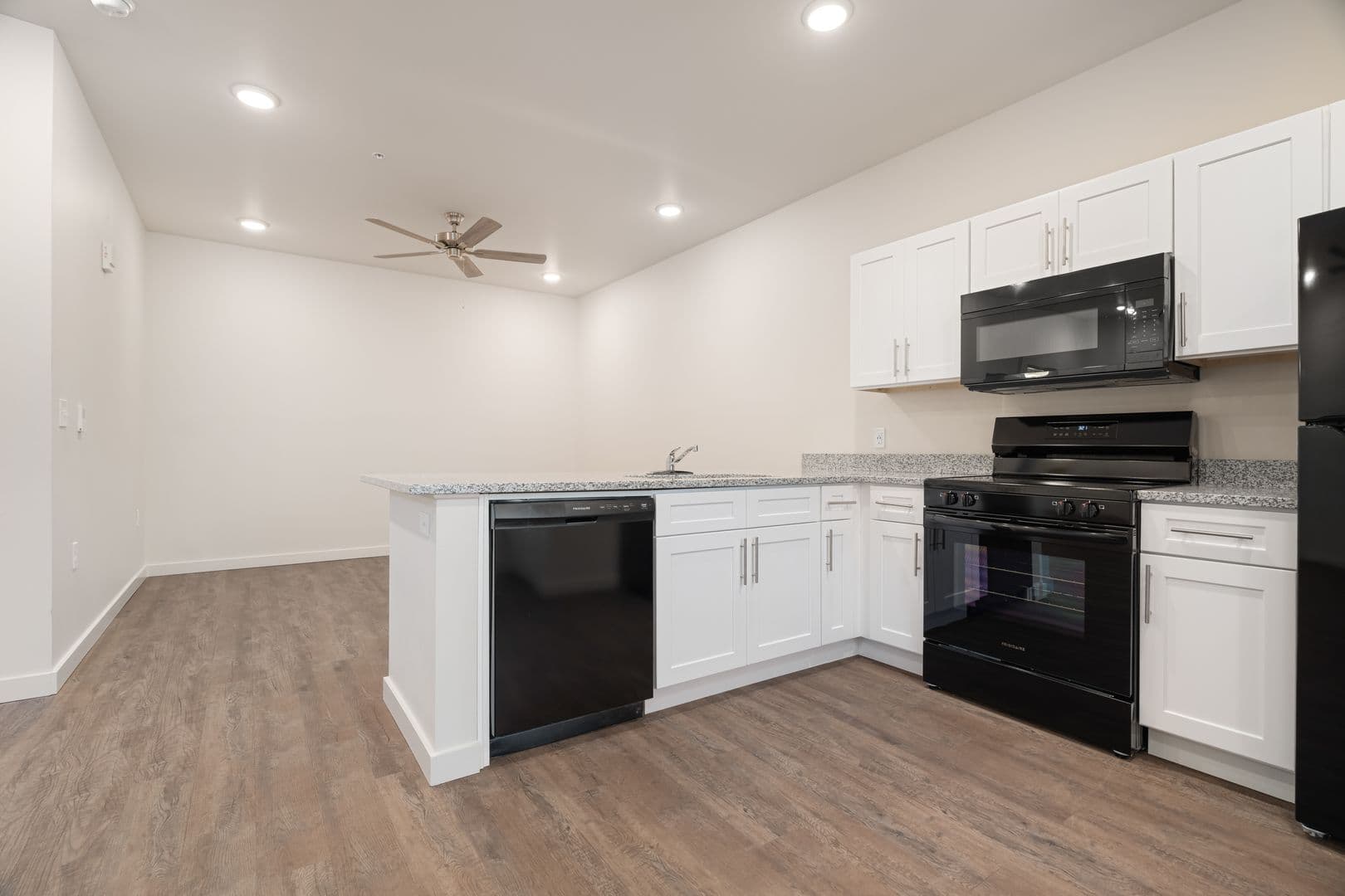 Barling Apartment: 1800 Frontier Rd