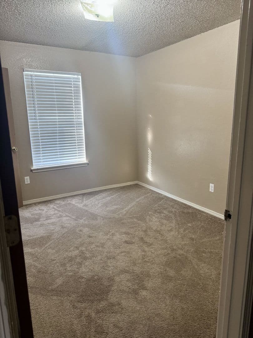 Fort Smith Apartment: 7114 Texas Rd