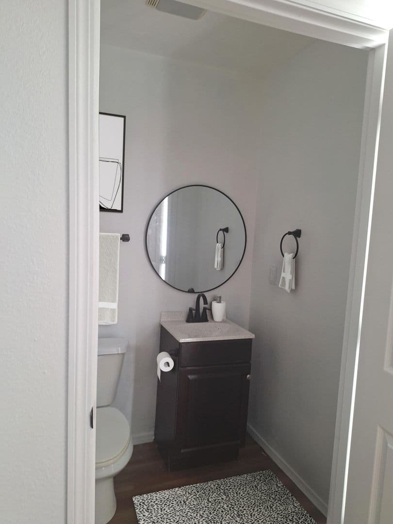 Springfield Apartment: 3020 W. Farm Road 164
