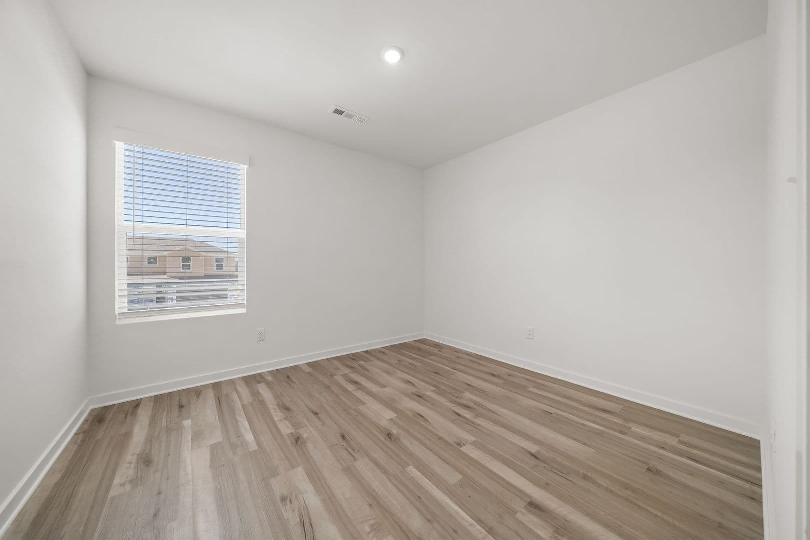 Lowell Townhome: 1544 Bermuda St
