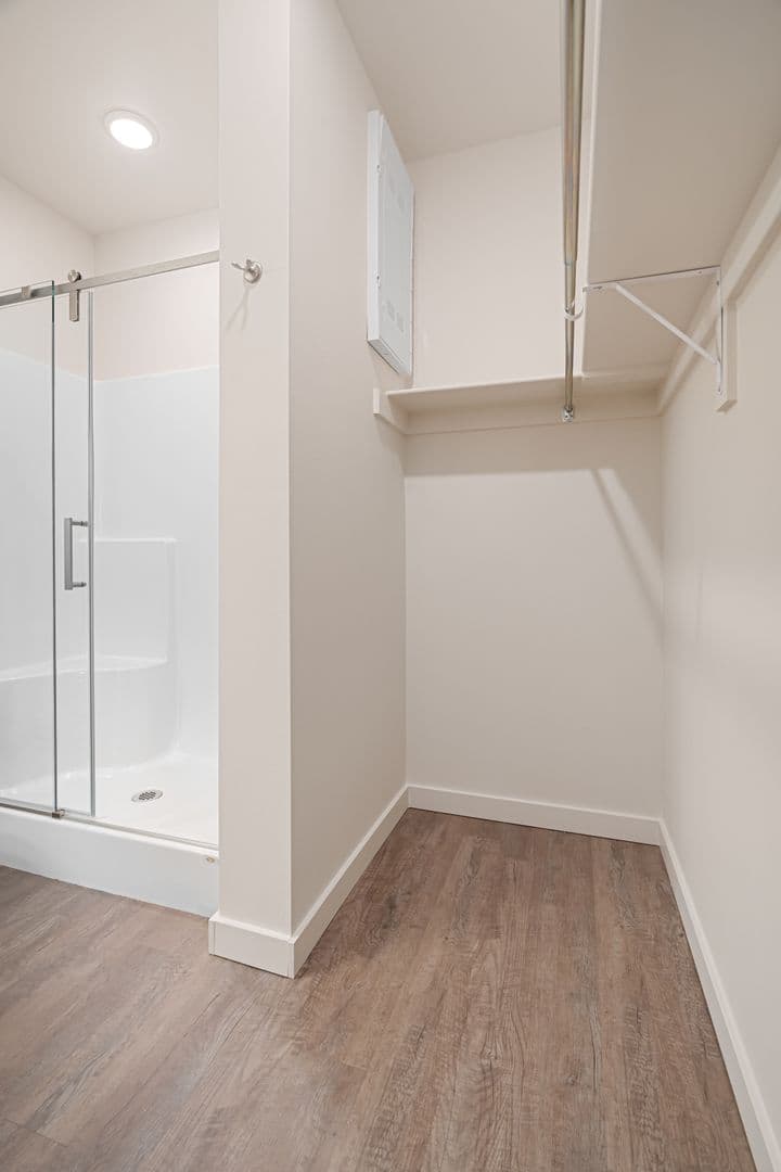 Barling Apartment: 1800 Frontier Rd