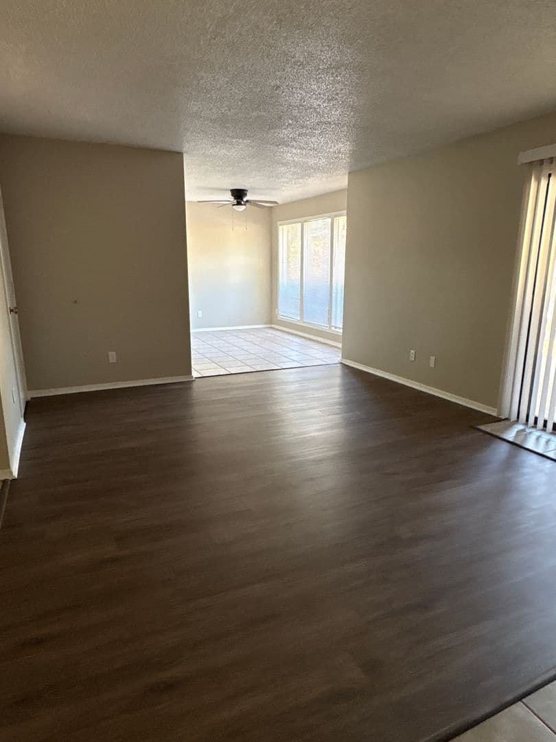 Fort Smith Apartment: 2100 Brooken Hill Dr
