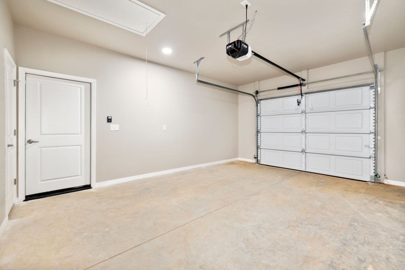 Tontitown Apartment: 693 Morsani Pl