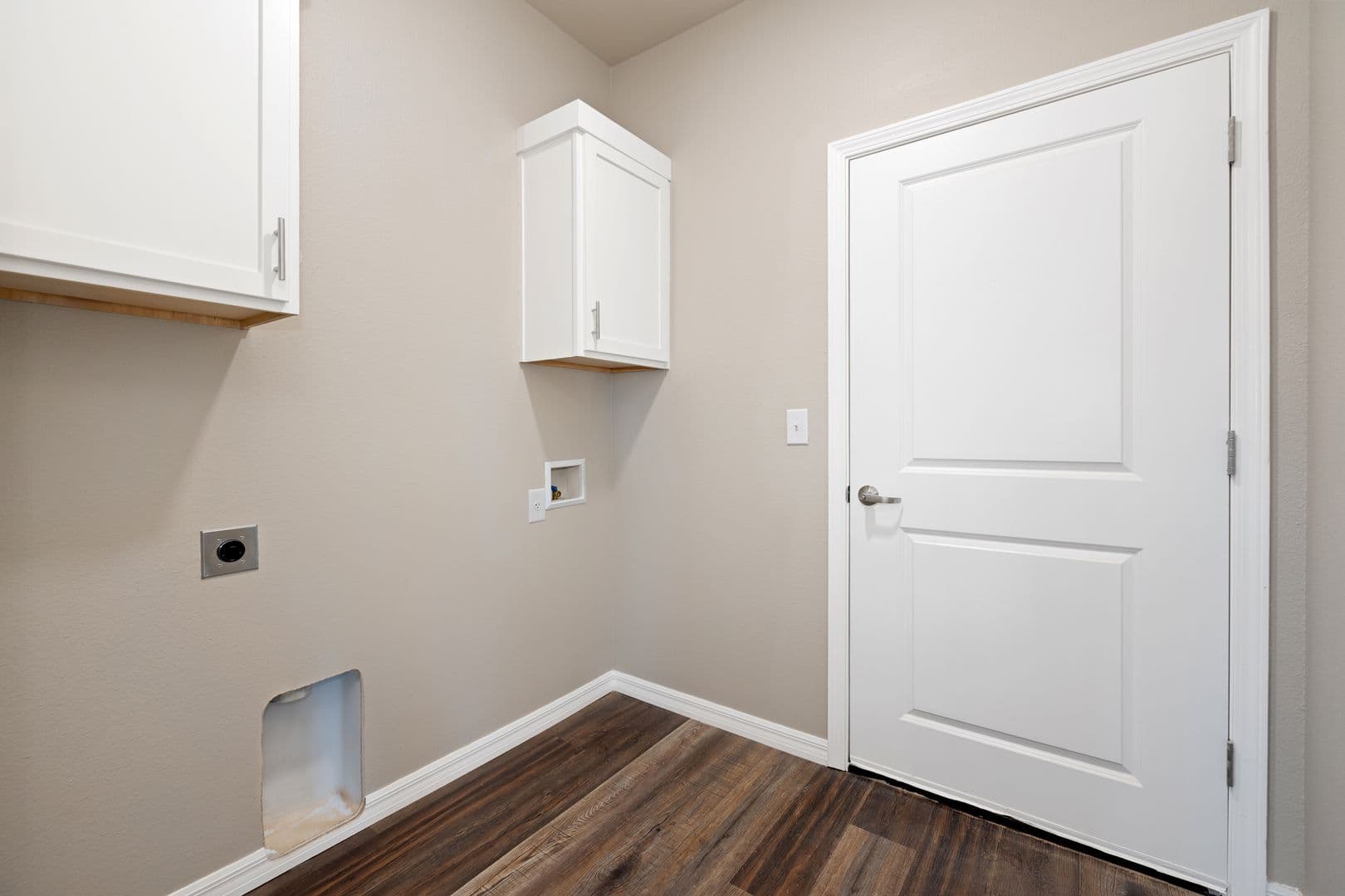 Tontitown Apartment: 693 Morsani Pl