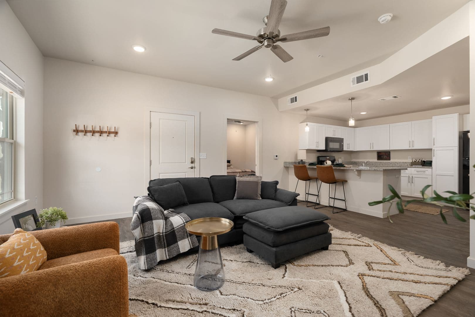 Barling Apartment: 1800 Frontier Rd