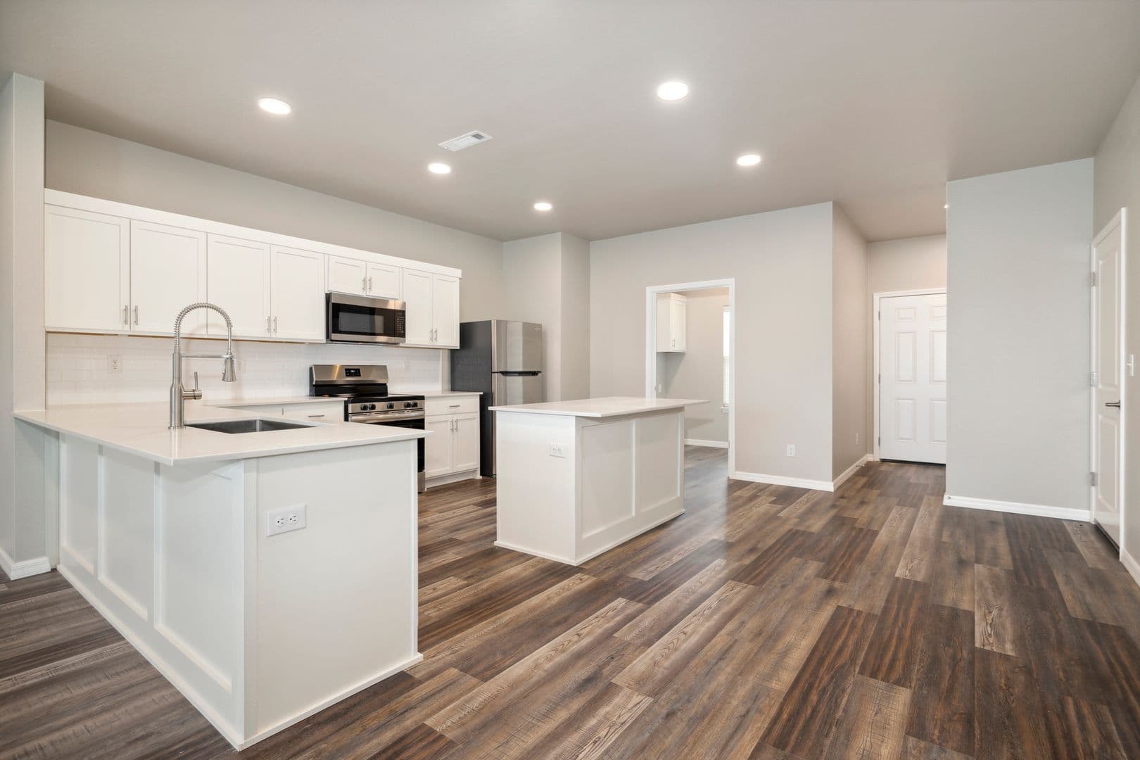 Tontitown Apartment: 693 Morsani Pl