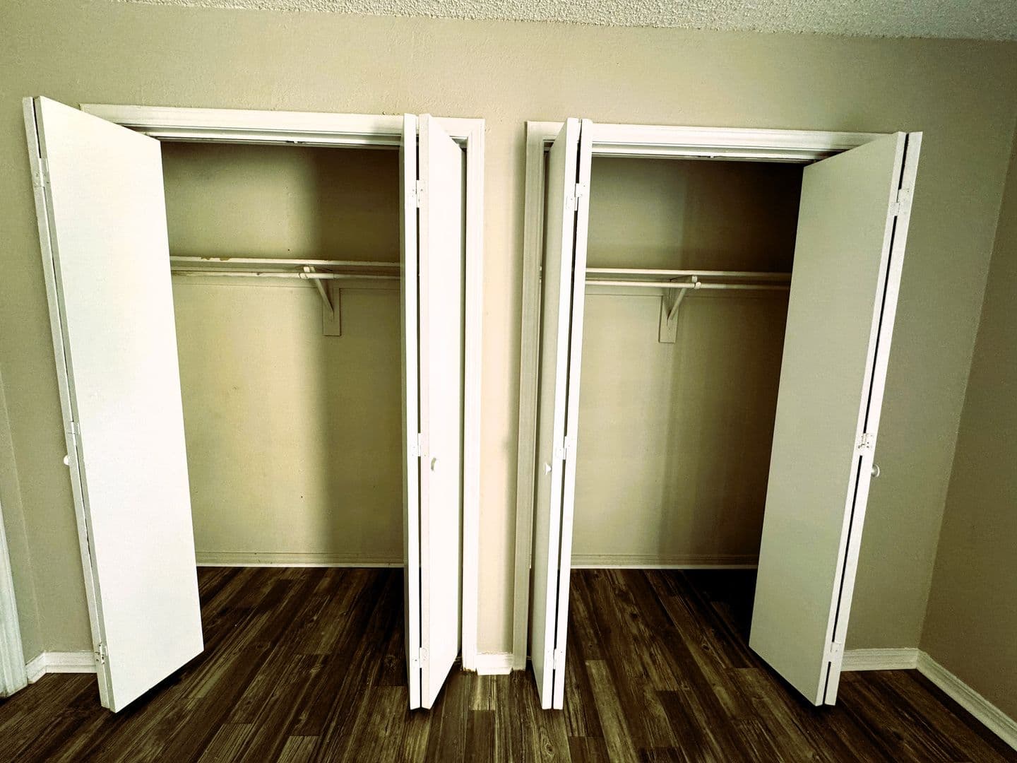 Fort Smith Apartment: 2100 Brooken Hill Dr