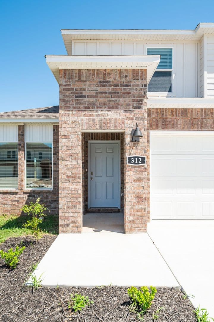 Lowell Townhome: 1544 Bermuda St