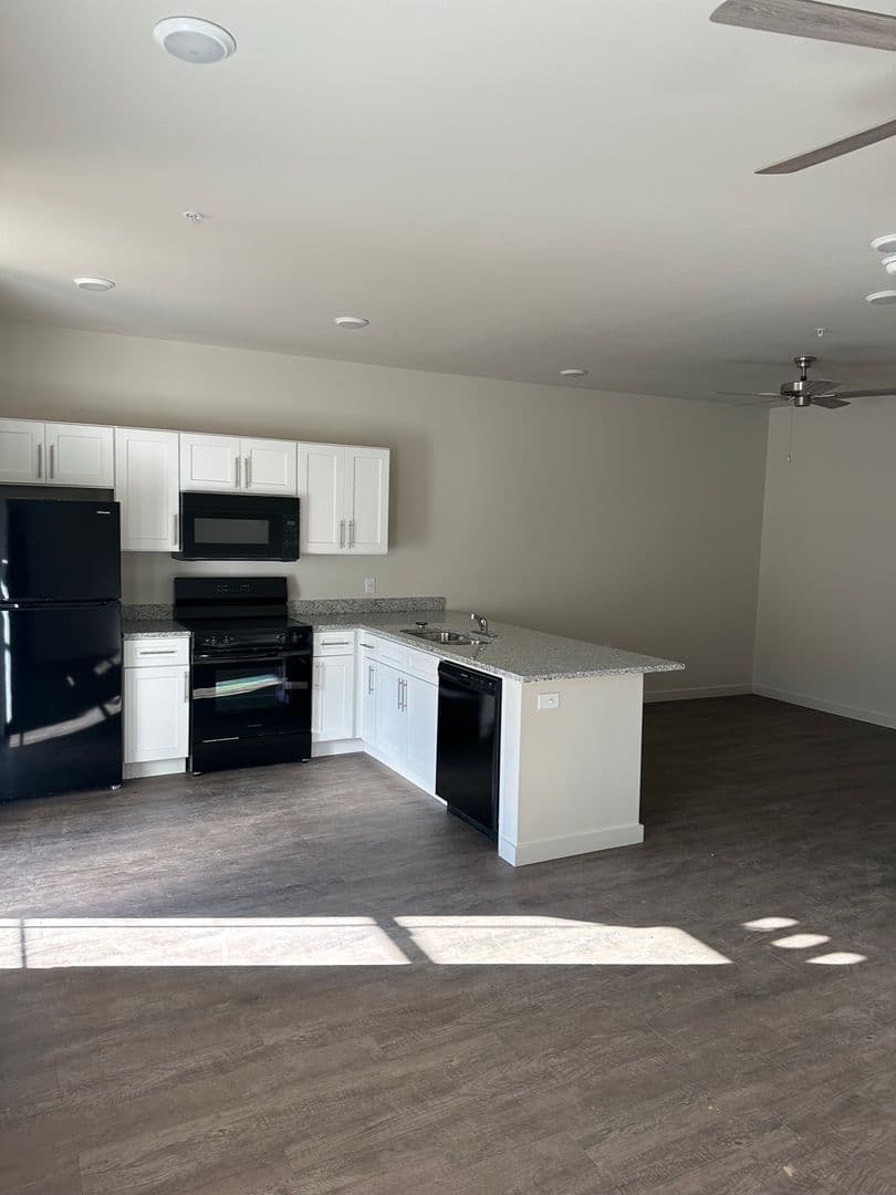 Barling Apartment: 1800 Frontier Rd