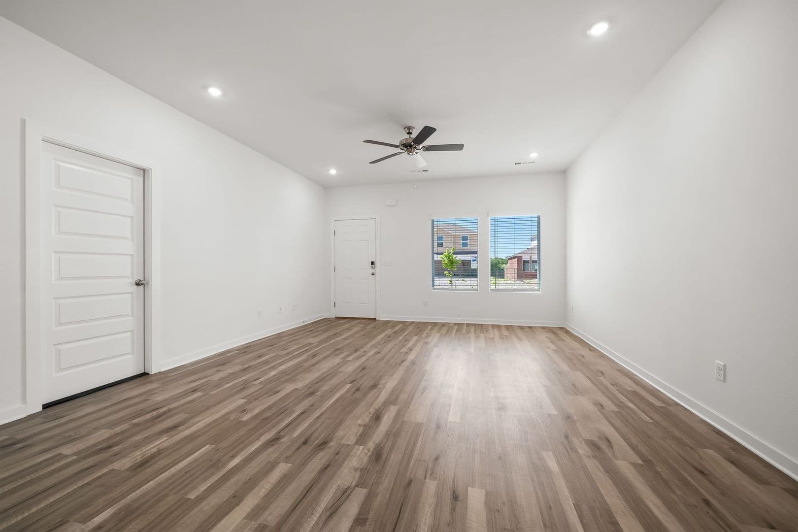 Lowell Townhome: 1544 Bermuda St
