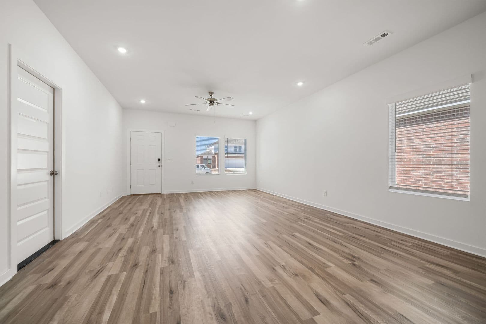 Lowell Townhome: 1544 Bermuda St