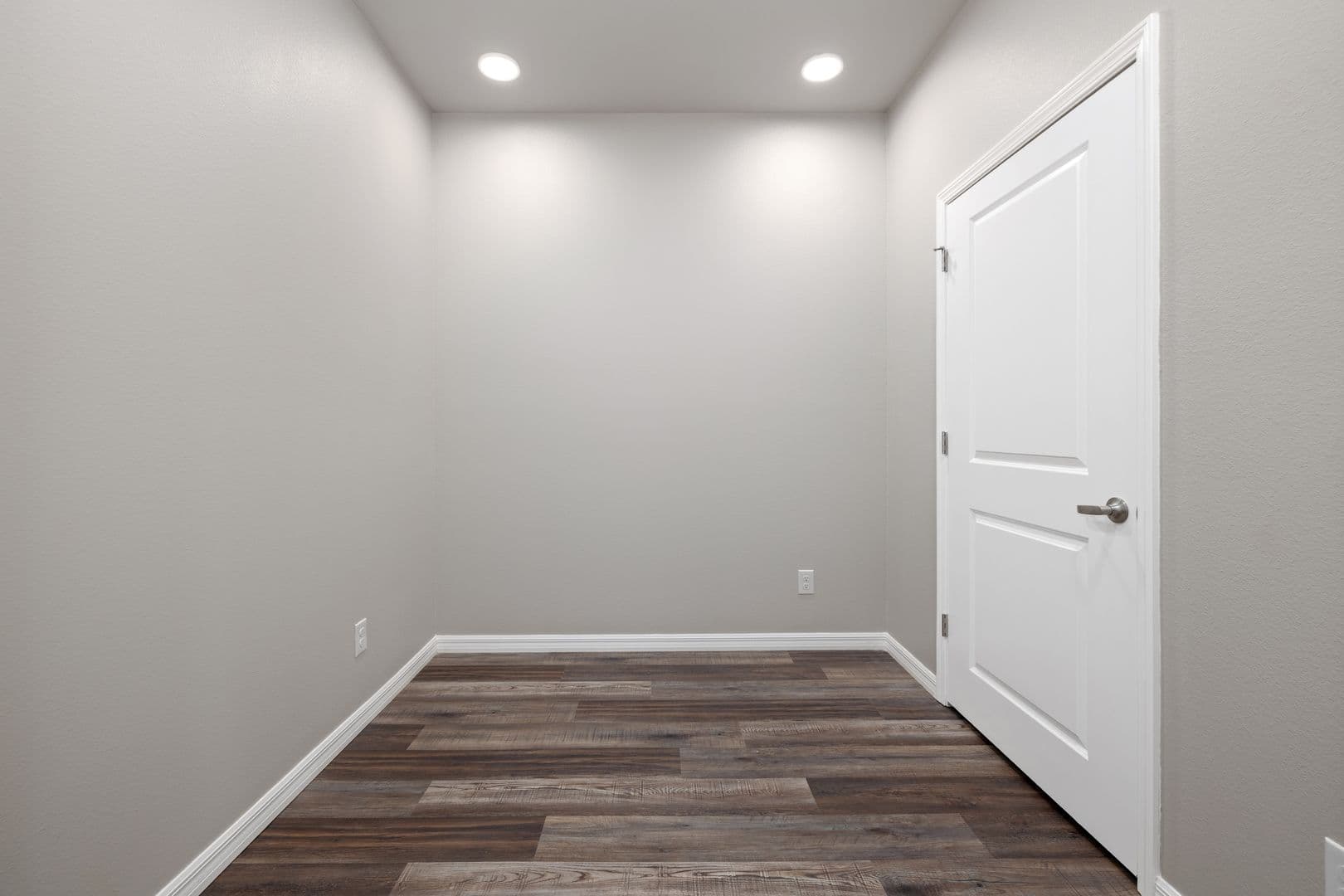 Tontitown Apartment: 693 Morsani Pl