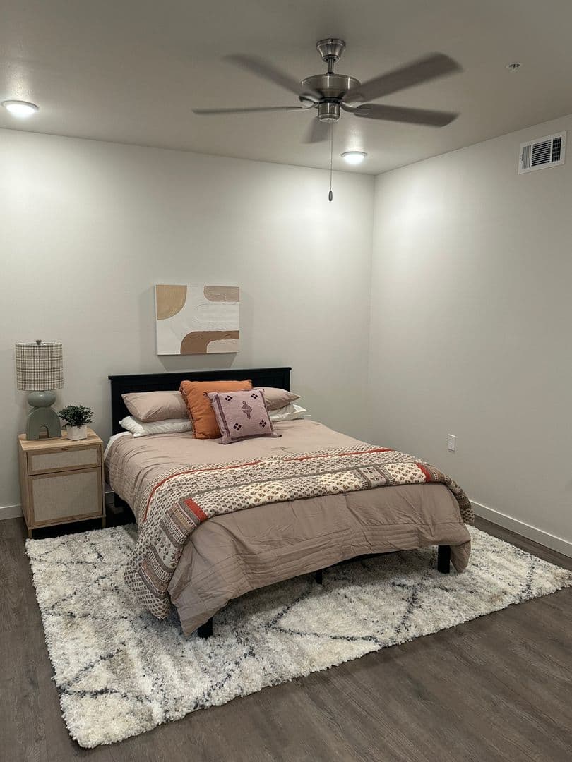 Barling Apartment: 1800 Frontier Rd