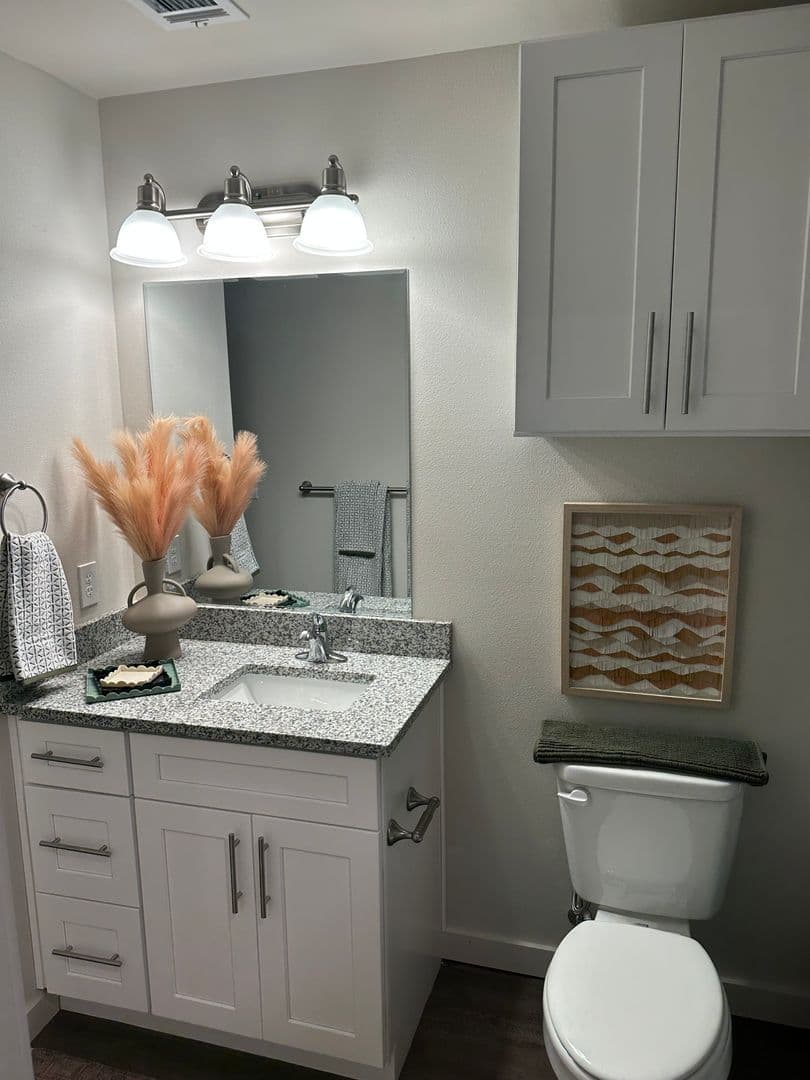 Barling Apartment: 1800 Frontier Rd