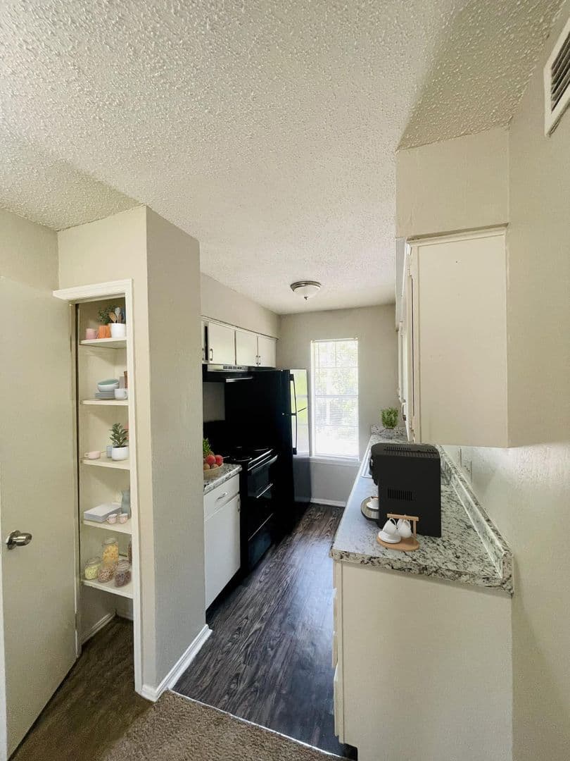 Fort Smith Apartment: 5900 Kinkead Ave