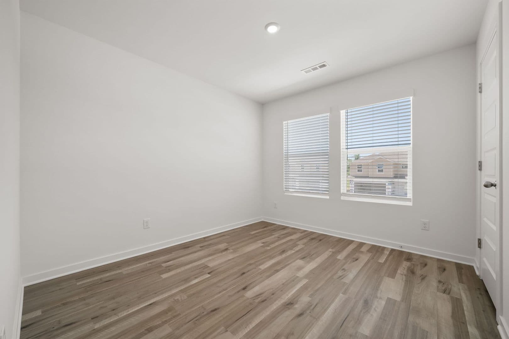 Lowell Townhome: 1544 Bermuda St