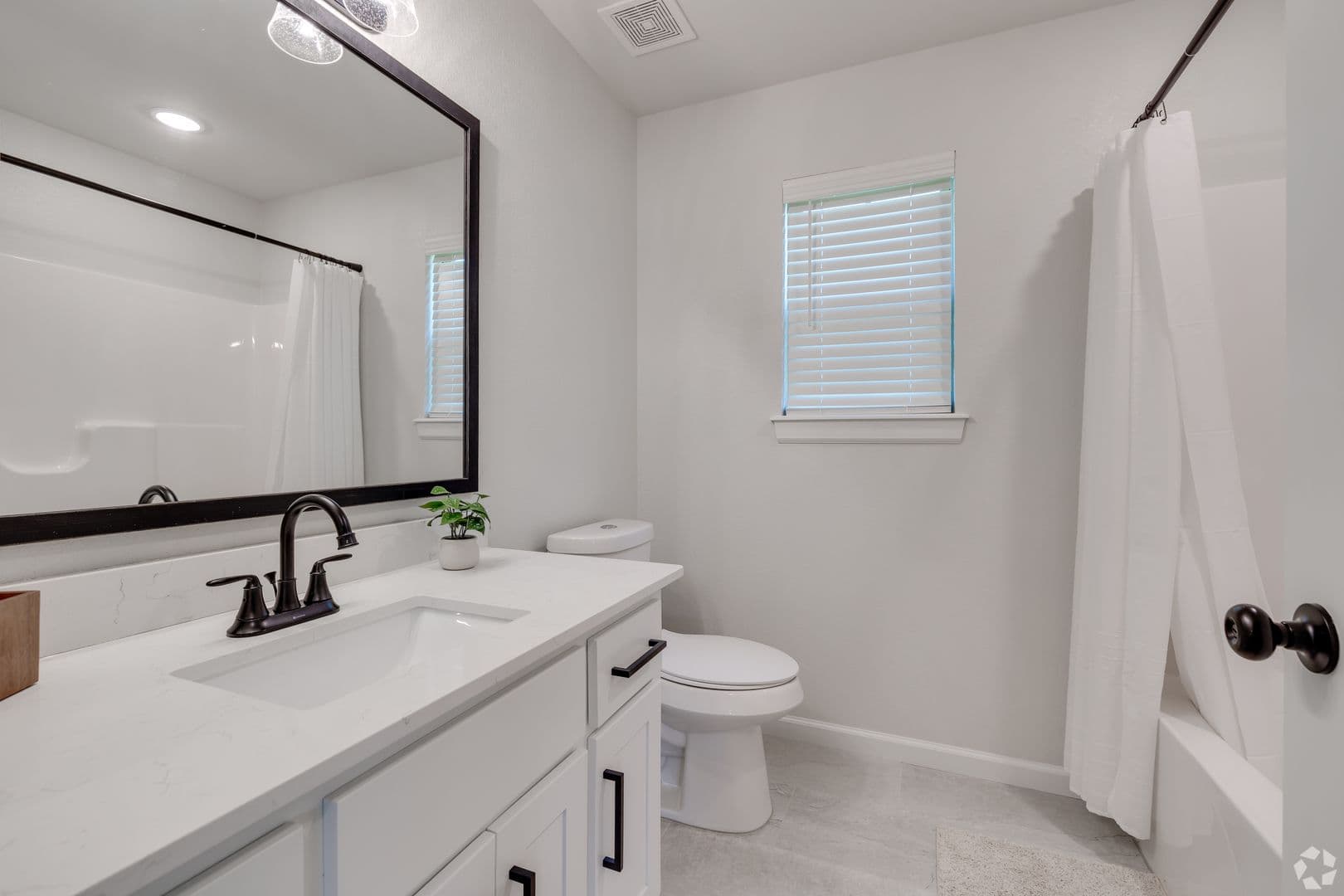 Fort Smith Apartment: 11601 Kenwood Dr