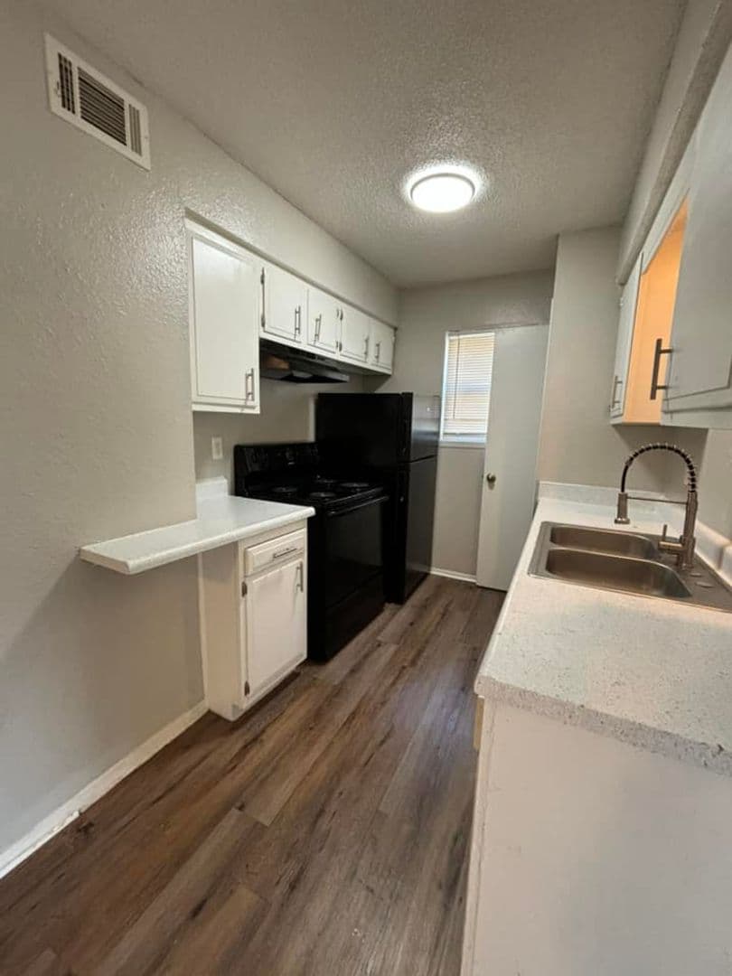 Oklahoma City Apartment: 6300 N Meridian Ave