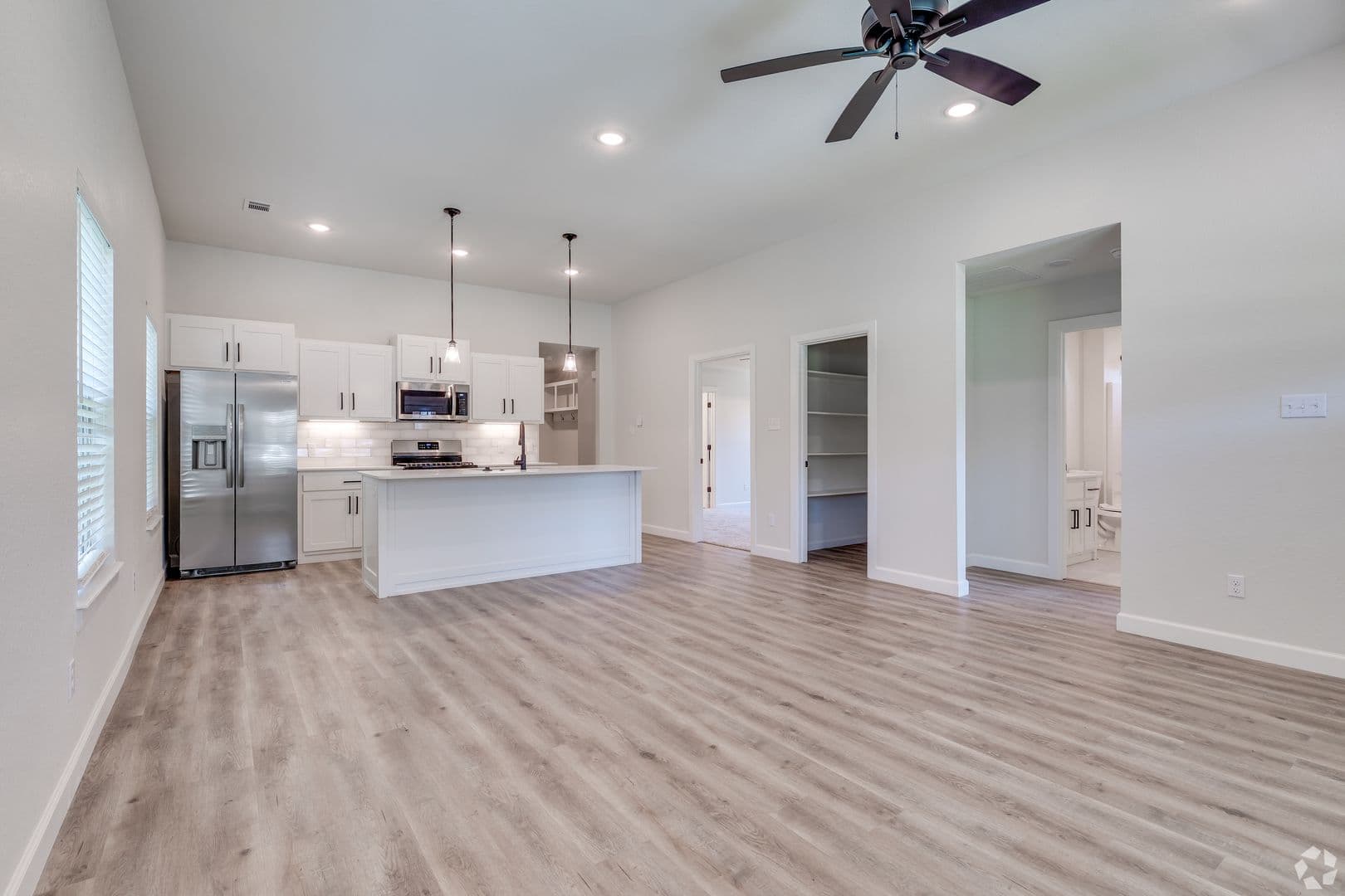 Fort Smith Apartment: 11601 Kenwood Dr