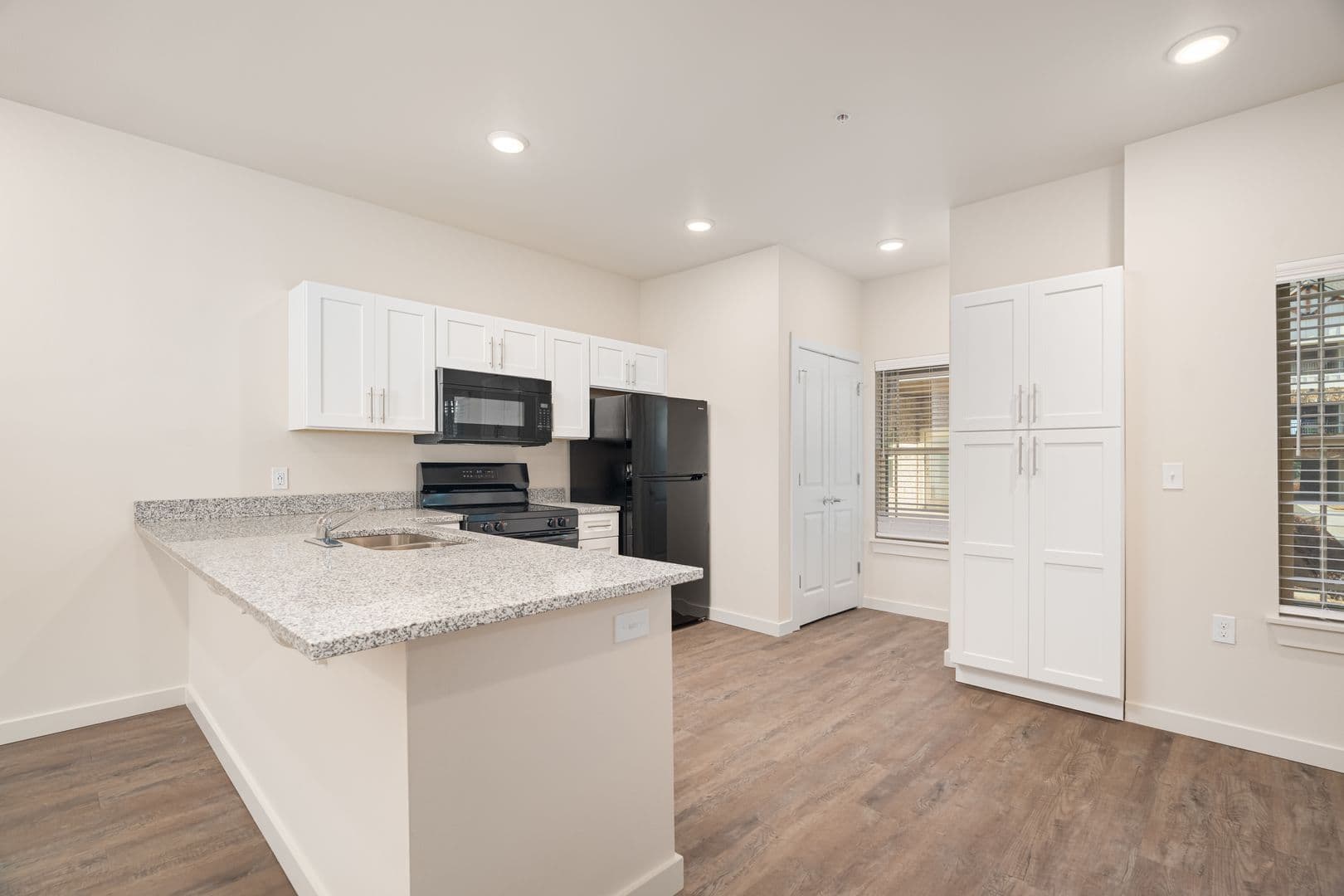 Barling Apartment: 1800 Frontier Rd