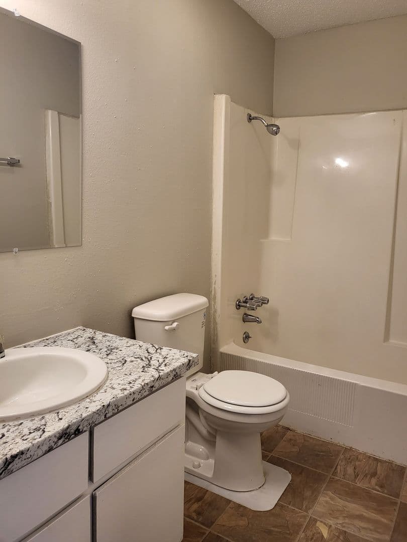 Fort Smith Apartment: 5801 Kinkead Ave