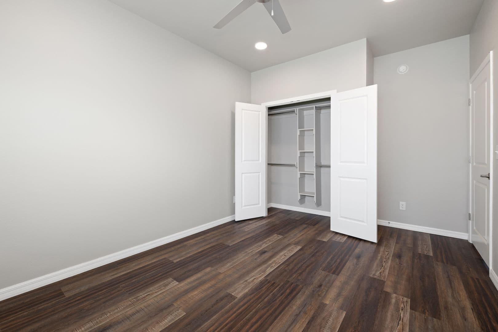 Tontitown Apartment: 693 Morsani Pl