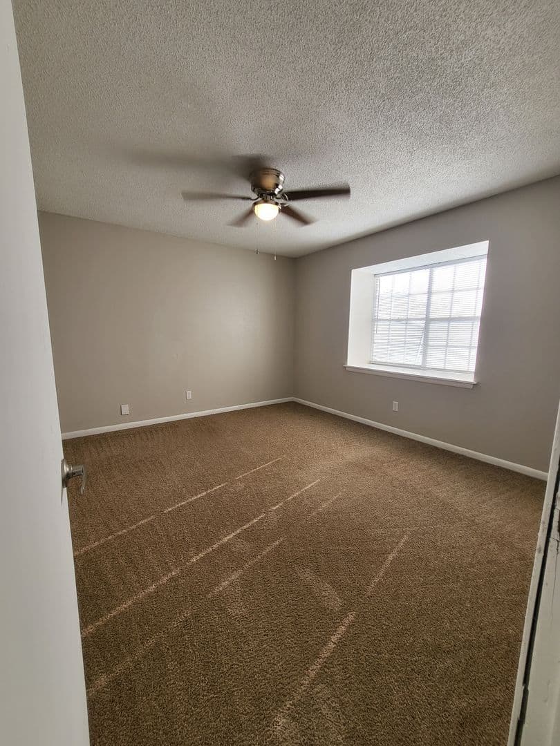 Fort Smith Apartment: 5801 Kinkead Ave
