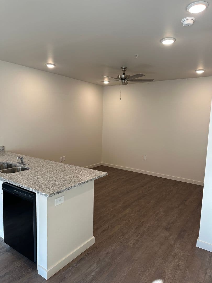 Barling Apartment: 1800 Frontier Rd