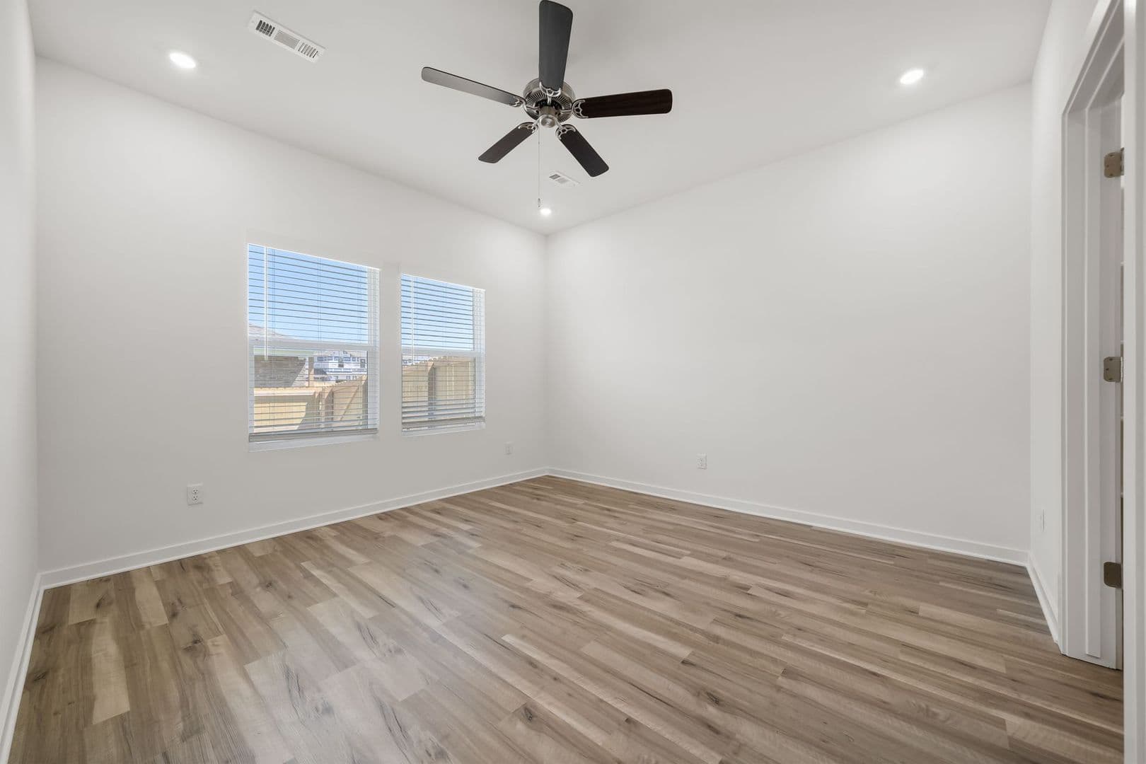 Lowell Townhome: 1544 Bermuda St