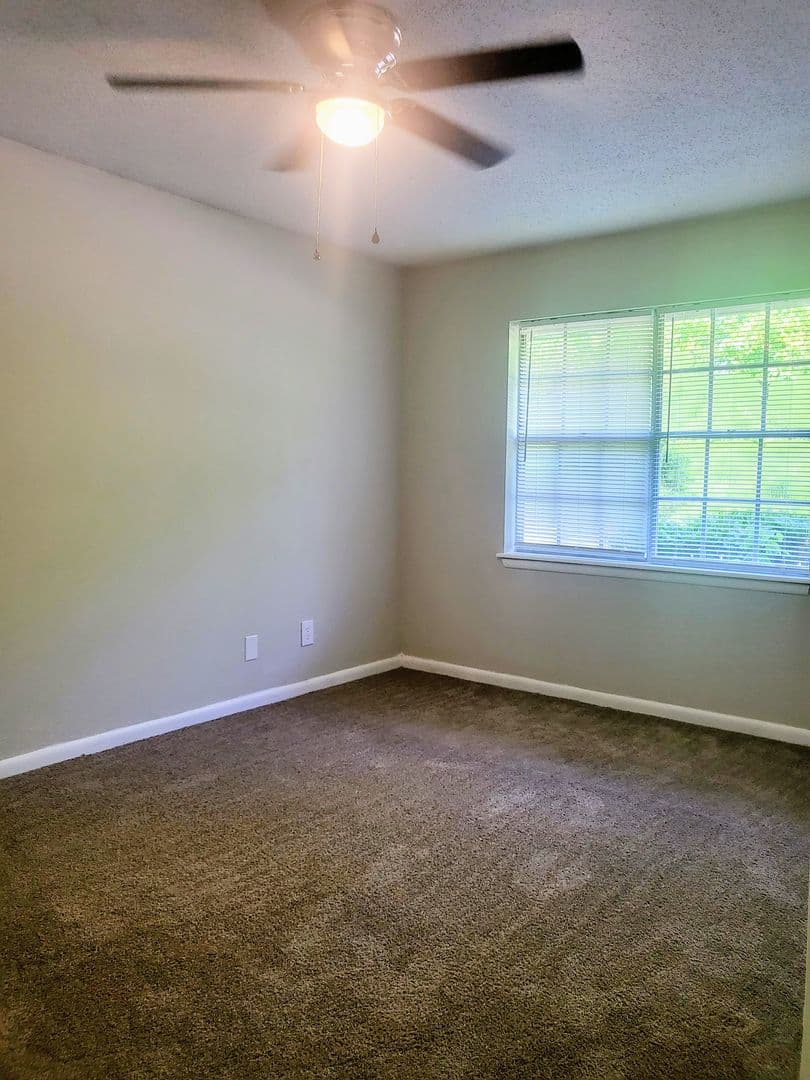 Fort Smith Apartment: 5801 Kinkead Ave